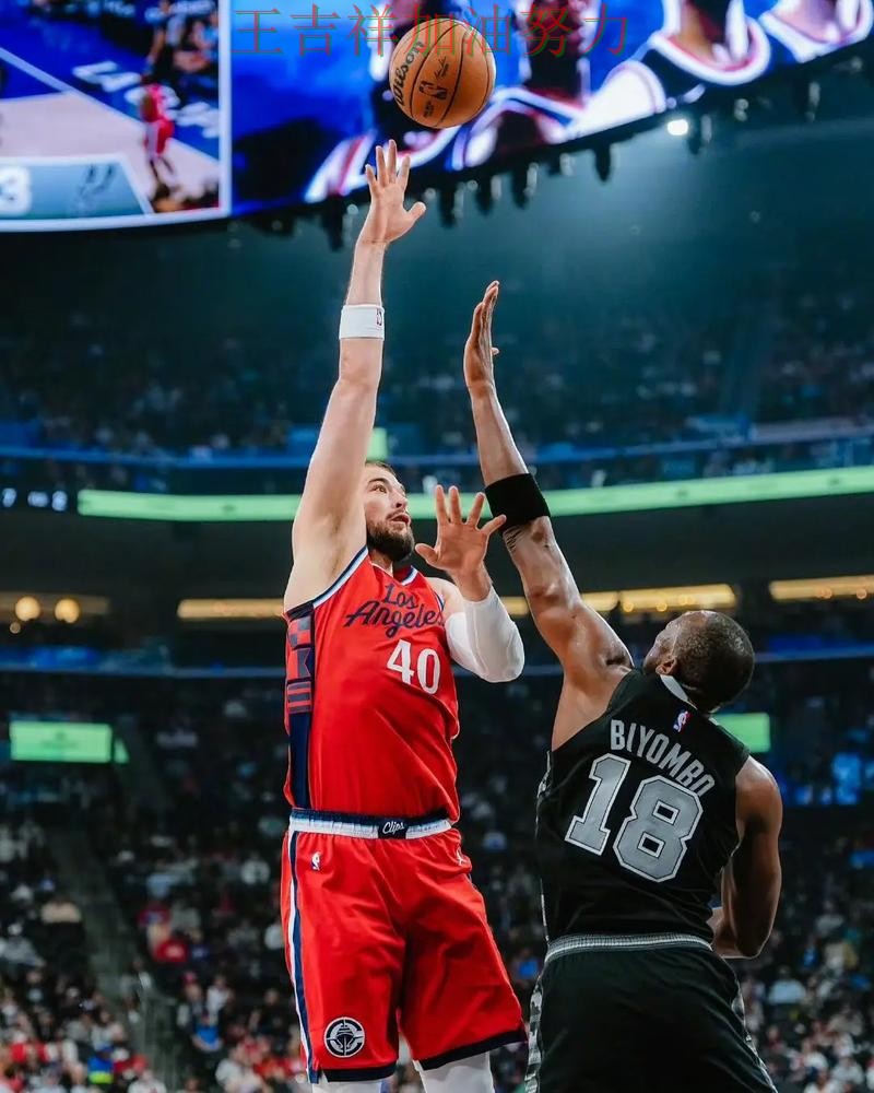 快船在法甲中主场取胜延续连胜势头 也让外界重新评估球队实力 快船在法甲中主场取胜延续连胜势头 也让外界重新评估球队实力